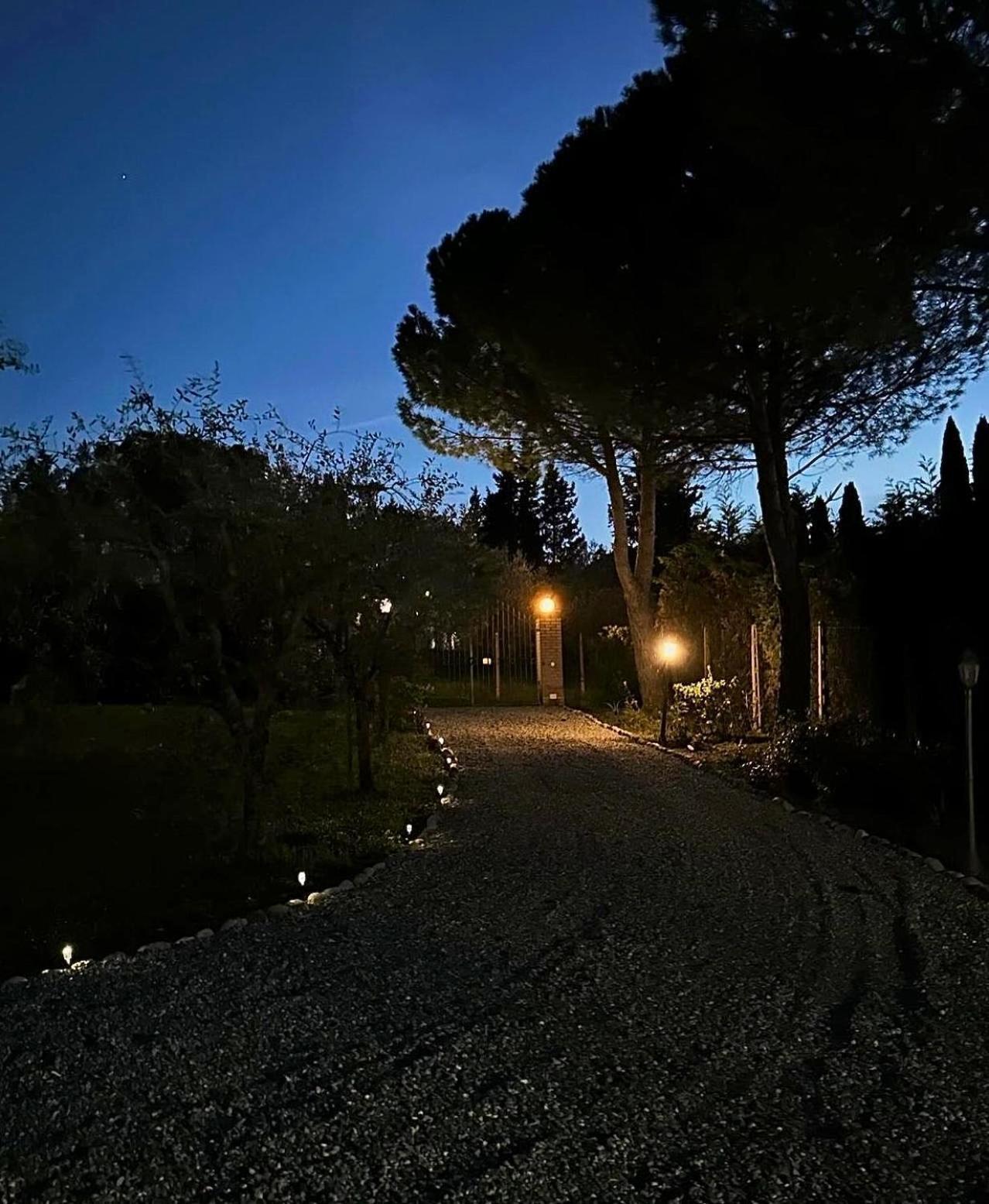 Agriturismo La Terrazza Sul Mangia シエーナ エクステリア 写真